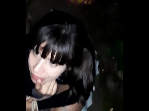 ❤️ Na rua, o pénis inchado em troca de doces ❌ Porno vídeo em pt.hochu-sex-tomsk.ru